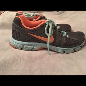 Women’s NIKE Running Shoes